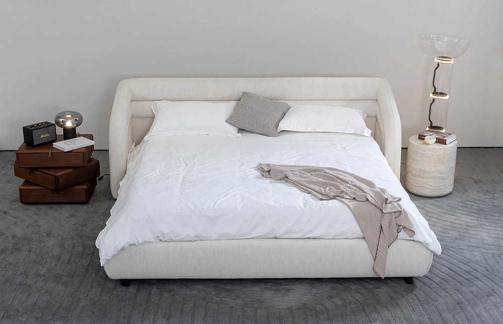 MIA極簡主義內飾帶床頭板的特大號床L774 1