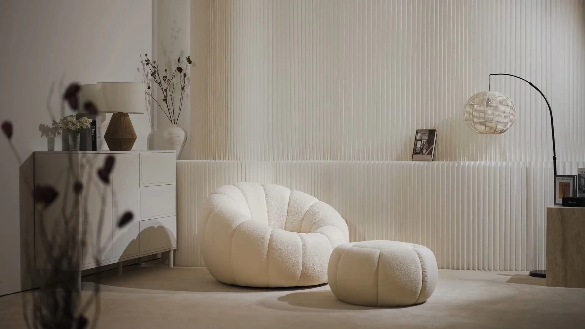 Cucurbita Rotation Lounge Cathedra cum Ottoman024 1
