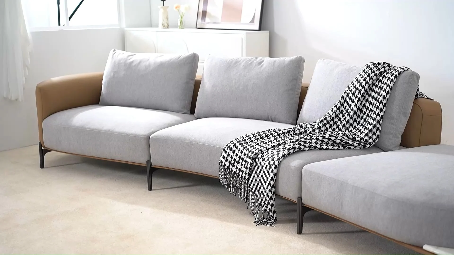 Divano sezionale curvo grigio clio con tavolo in marmo MSF02 1