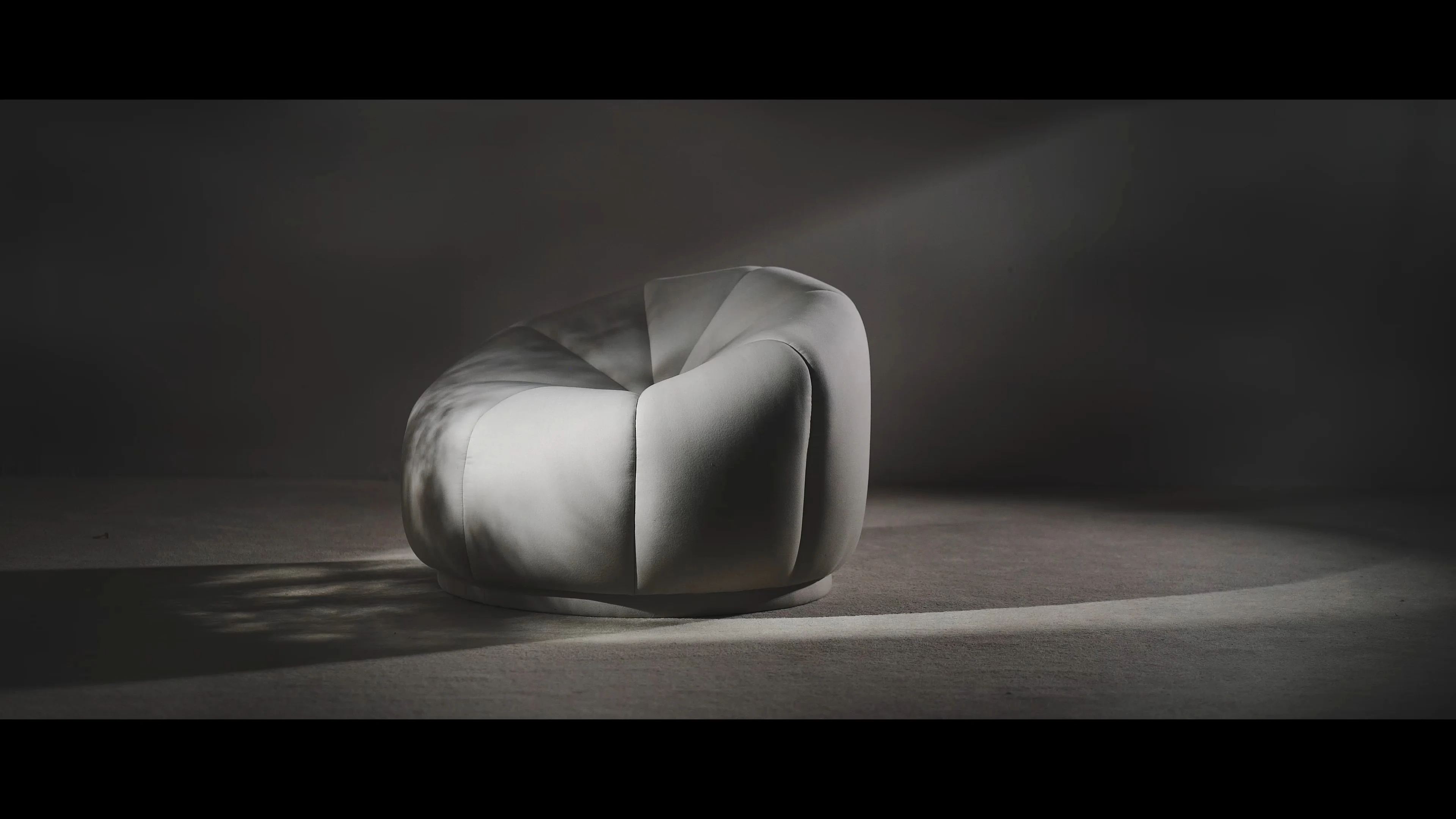 Круглое кресло-шезлонг Petal для спальни с дистанционным управлением838 1