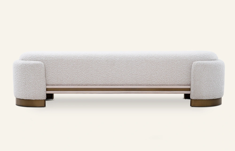 Minimalistisk vit klädd sänggavelbänk med metallbas L918 1