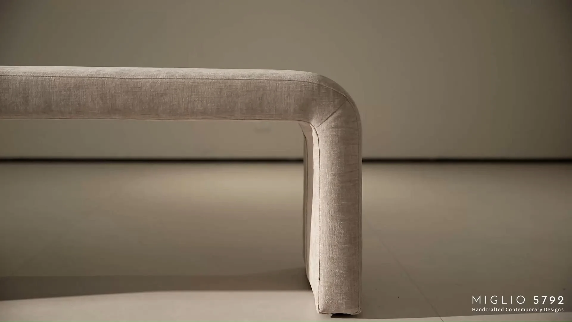 Banco minimalista de tela Miglio para dormitorio MY165-A 1